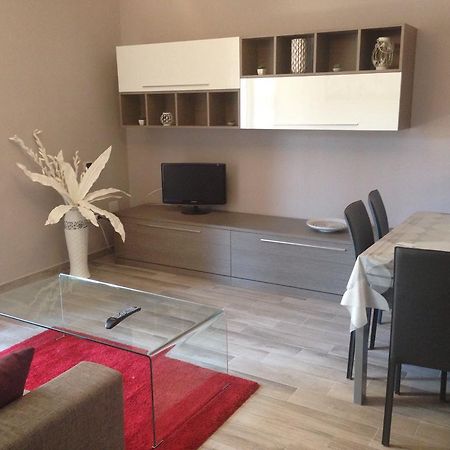 Fiordaliso Apartment เคาโลเนียมารินา ภายนอก รูปภาพ