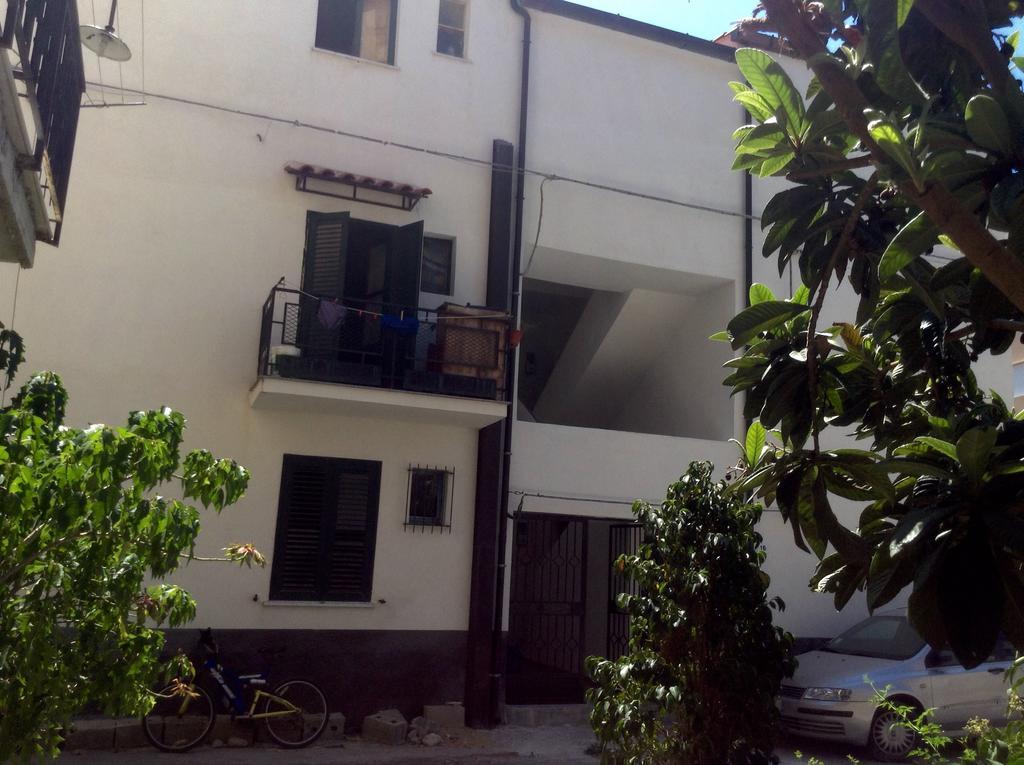 Fiordaliso Apartment เคาโลเนียมารินา ภายนอก รูปภาพ