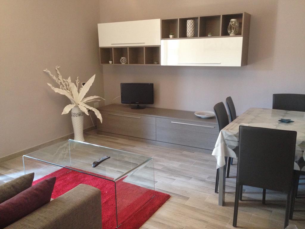 Fiordaliso Apartment เคาโลเนียมารินา ภายนอก รูปภาพ